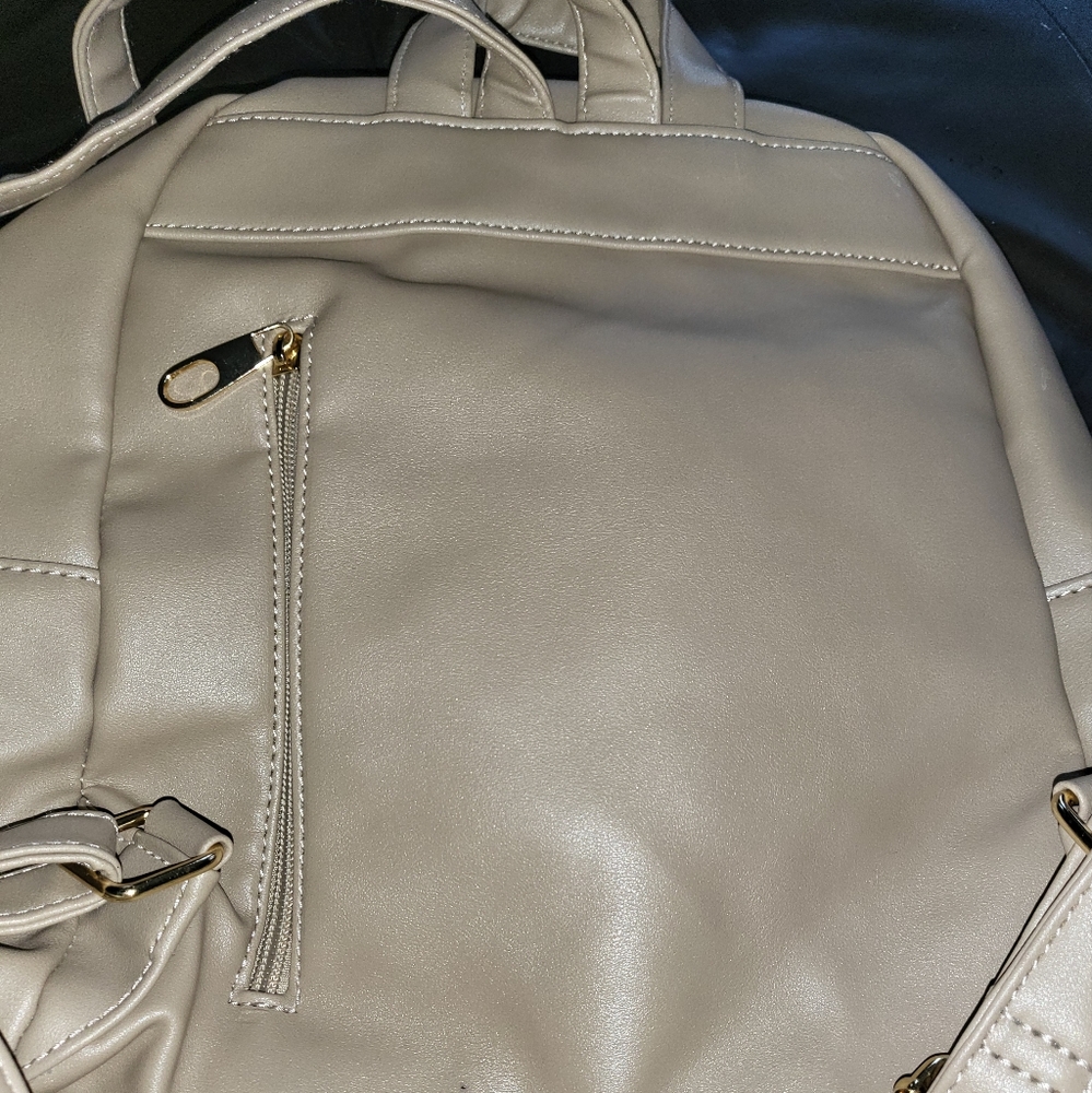 Backpack - Picture 3 of 3